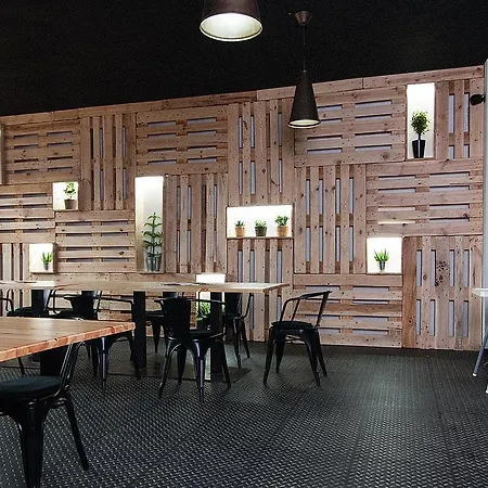 Mari Kiri Bratislava