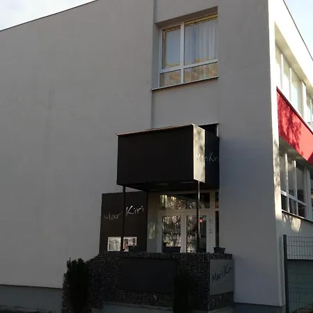 Mari Kiri Bratislava